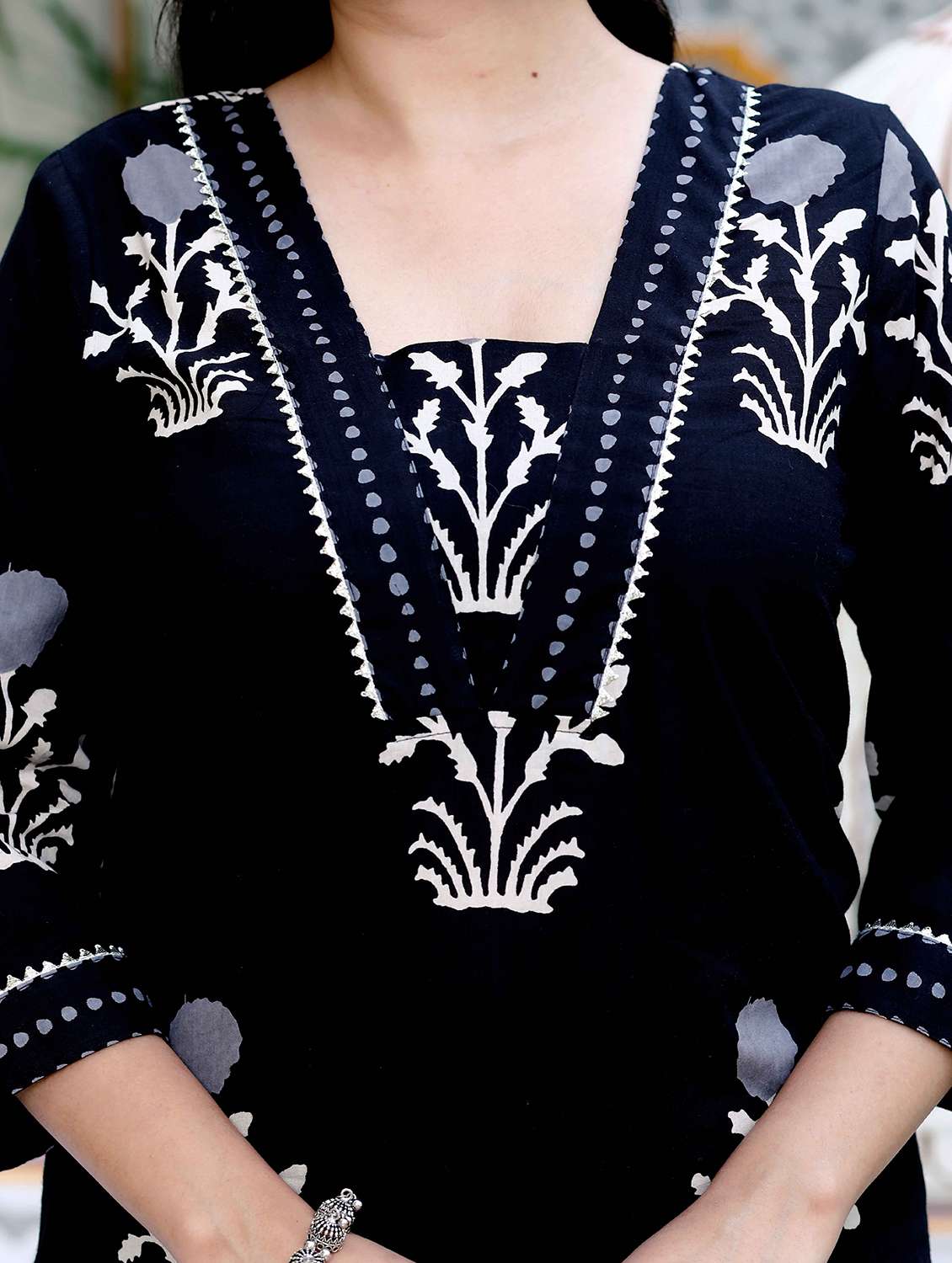 women printed three quarter sleeve kurta pant set - 22285607 -  Standard Image - 5