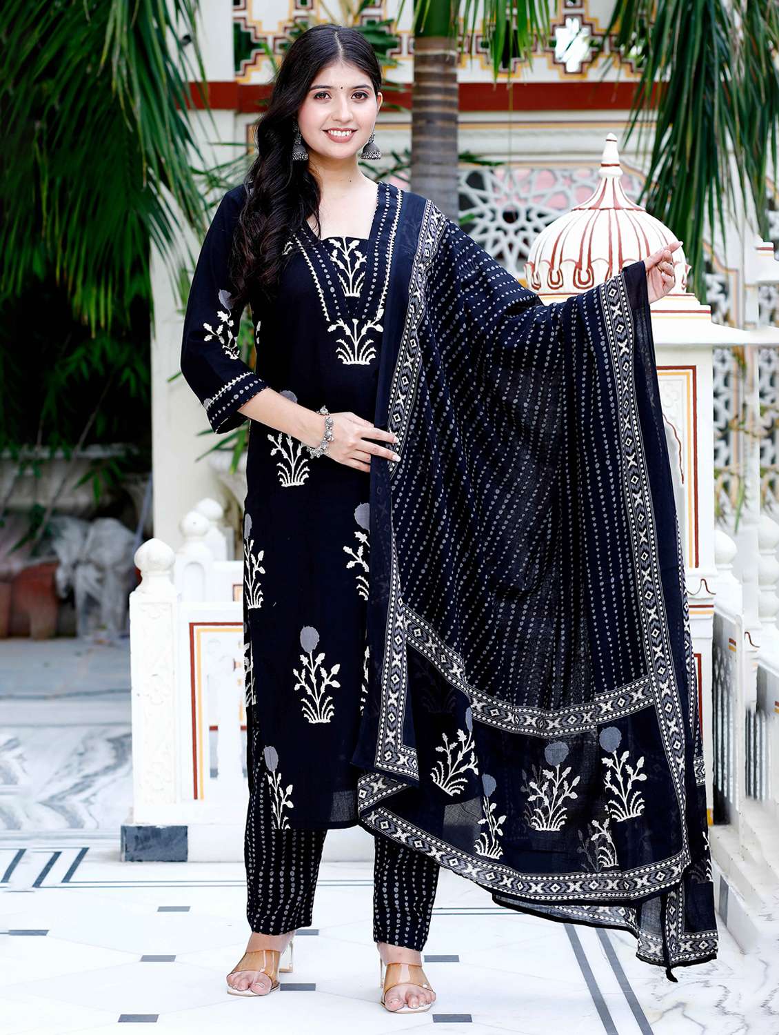 women printed three quarter sleeve kurta pant with dupatta set