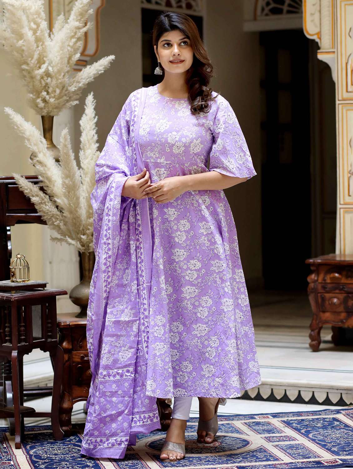 women floral short sleeve kurta with dupatta set