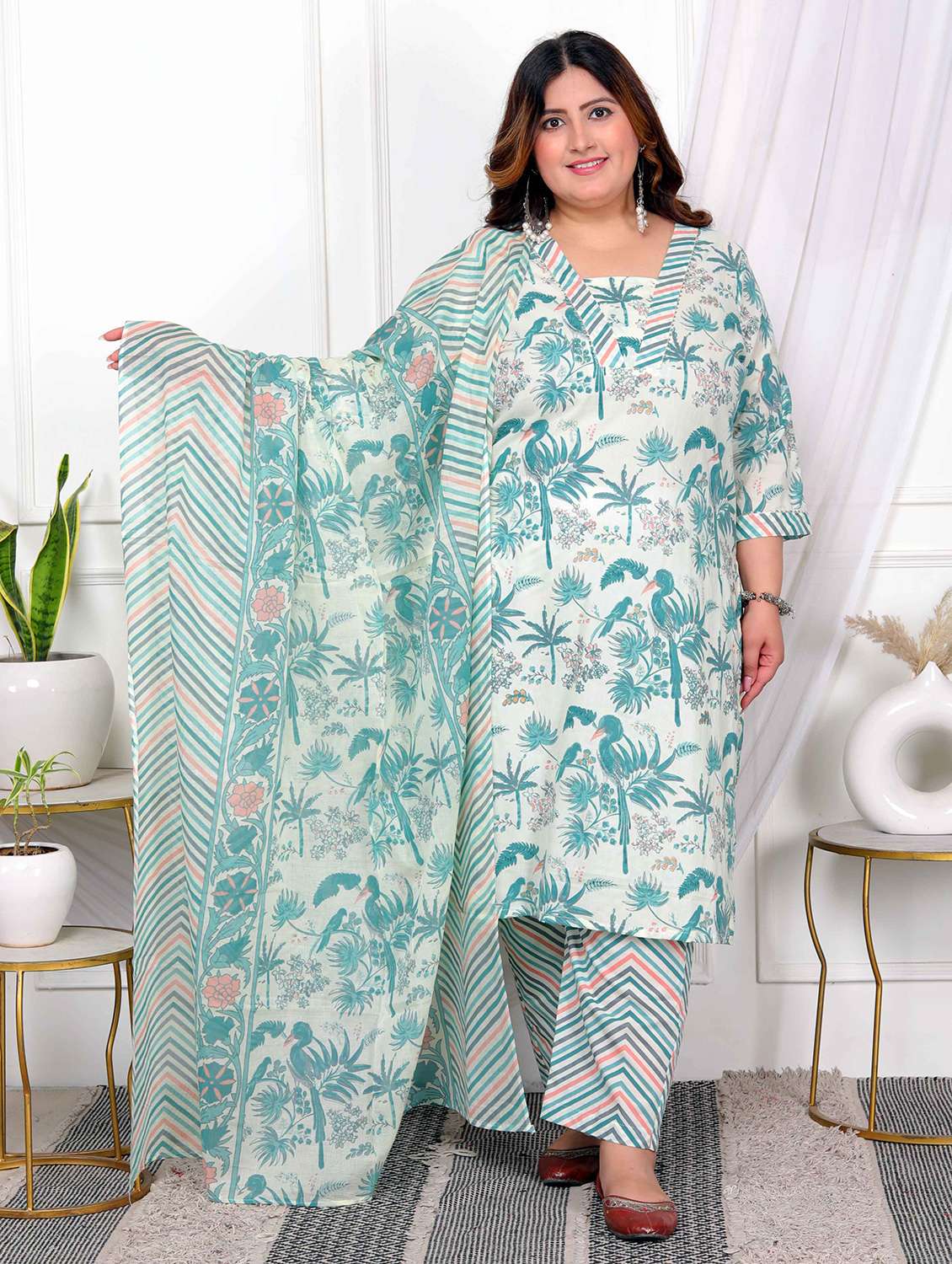 women plus size floral three quarter sleeve kurta pant with dupatta set