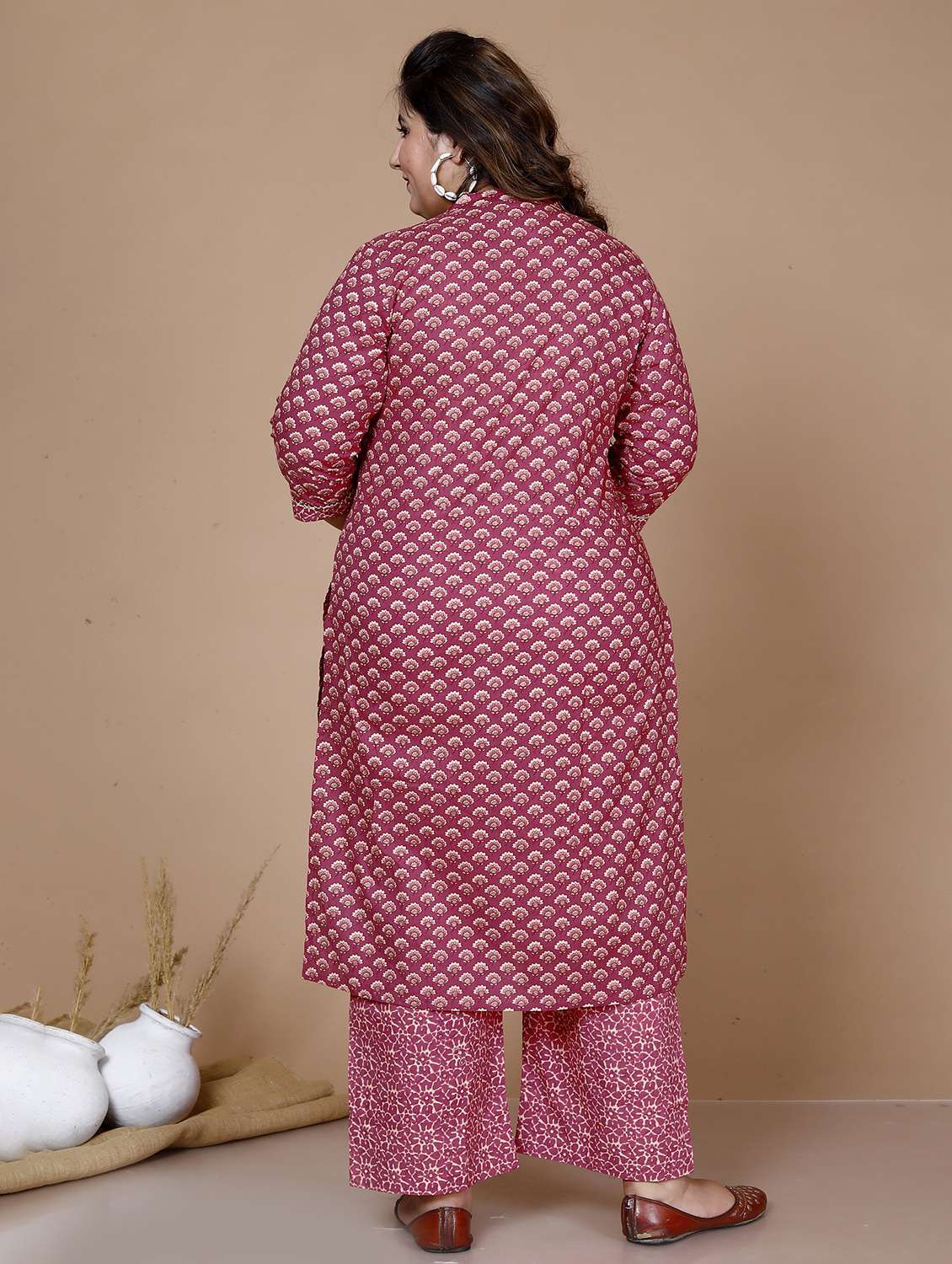 women plus size floral three quarter sleeve kurta palazzo with dupatta set - 22285628 -  Standard Image - 3