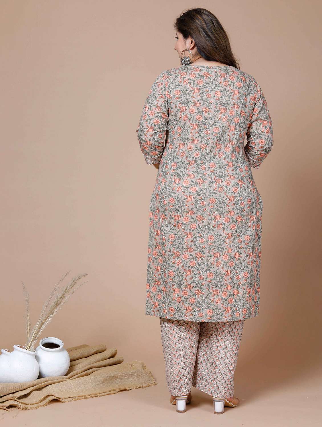 women plus size floral three quarter sleeve kurta palazzo set - 22285629 -  Standard Image - 3