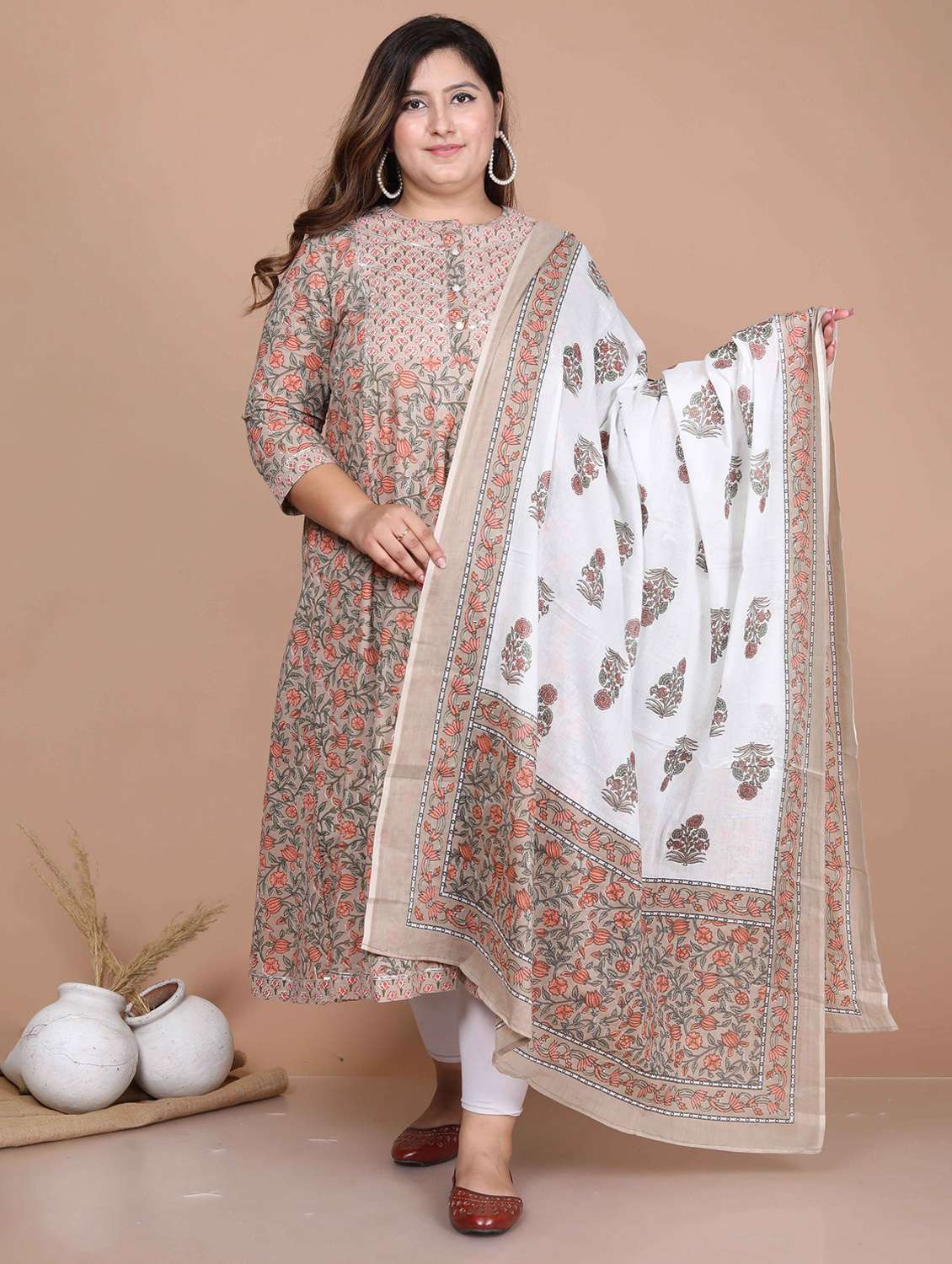 women plus size floral three quarter sleeve kurta with dupatta set