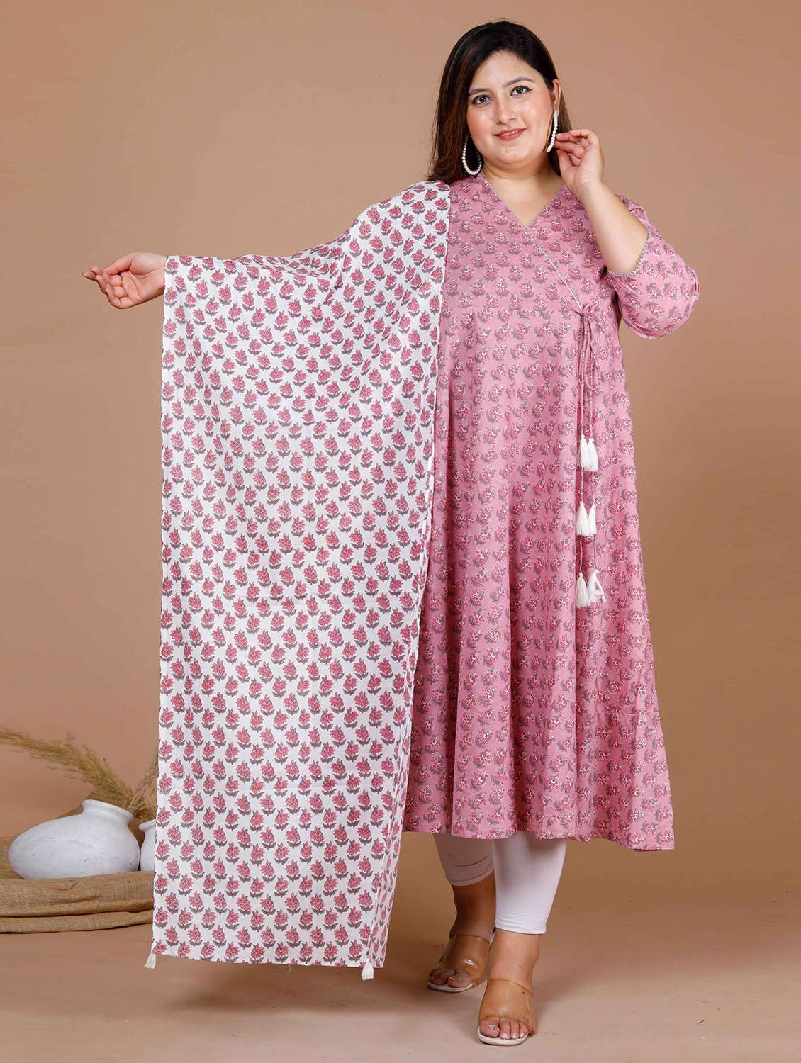 women plus size floral three quarter sleeve kurta with dupatta set