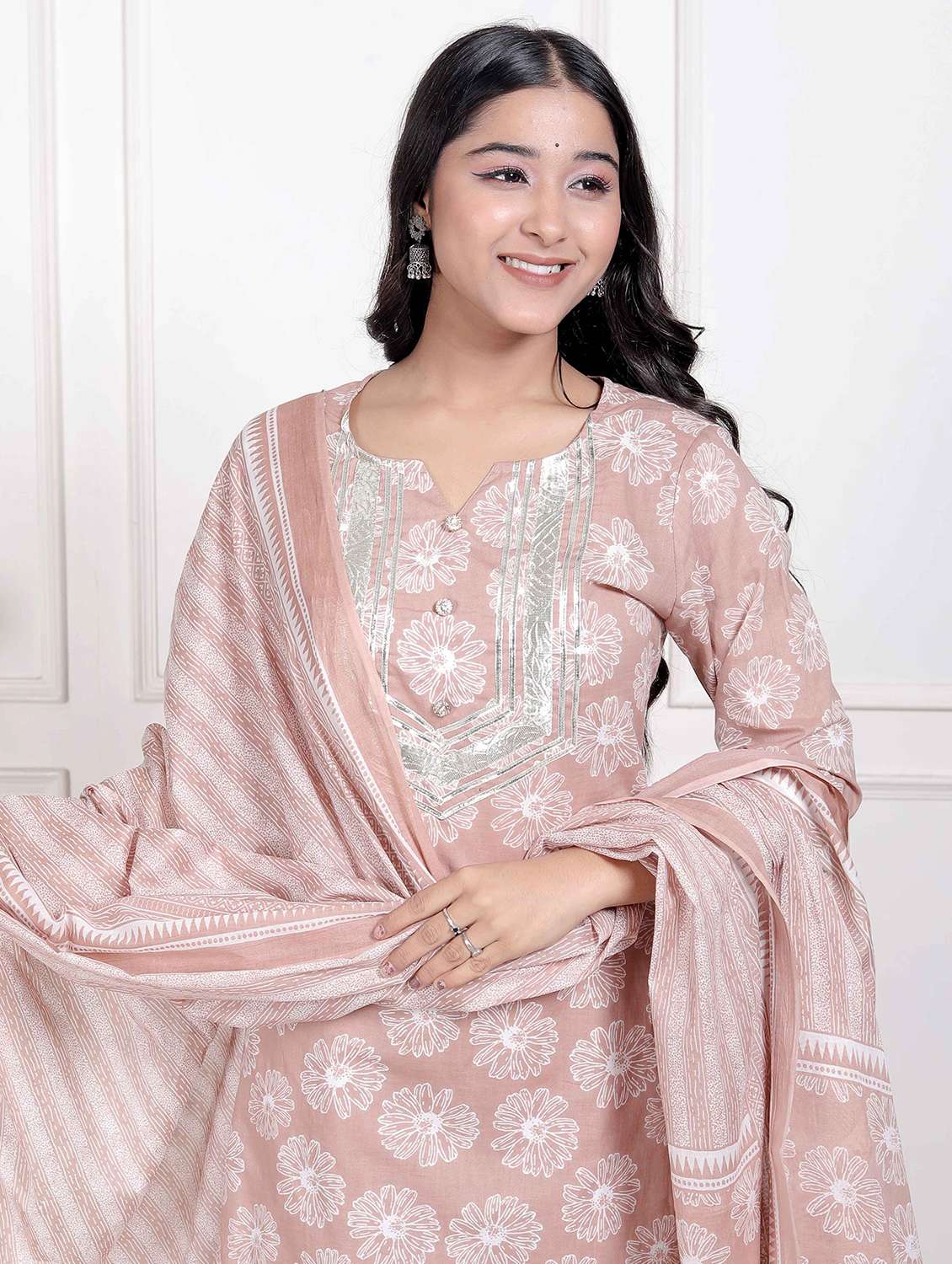 women floral three quarter sleeve kurta palazzo with dupatta set - 22285676 -  Standard Image - 5