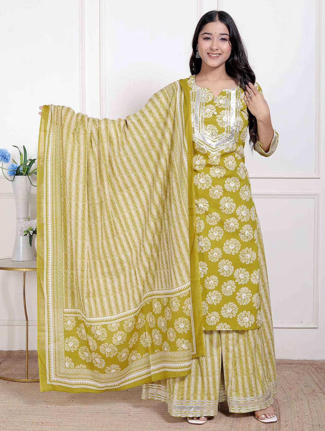 women floral three quarter sleeve kurta palazzo with dupatta set