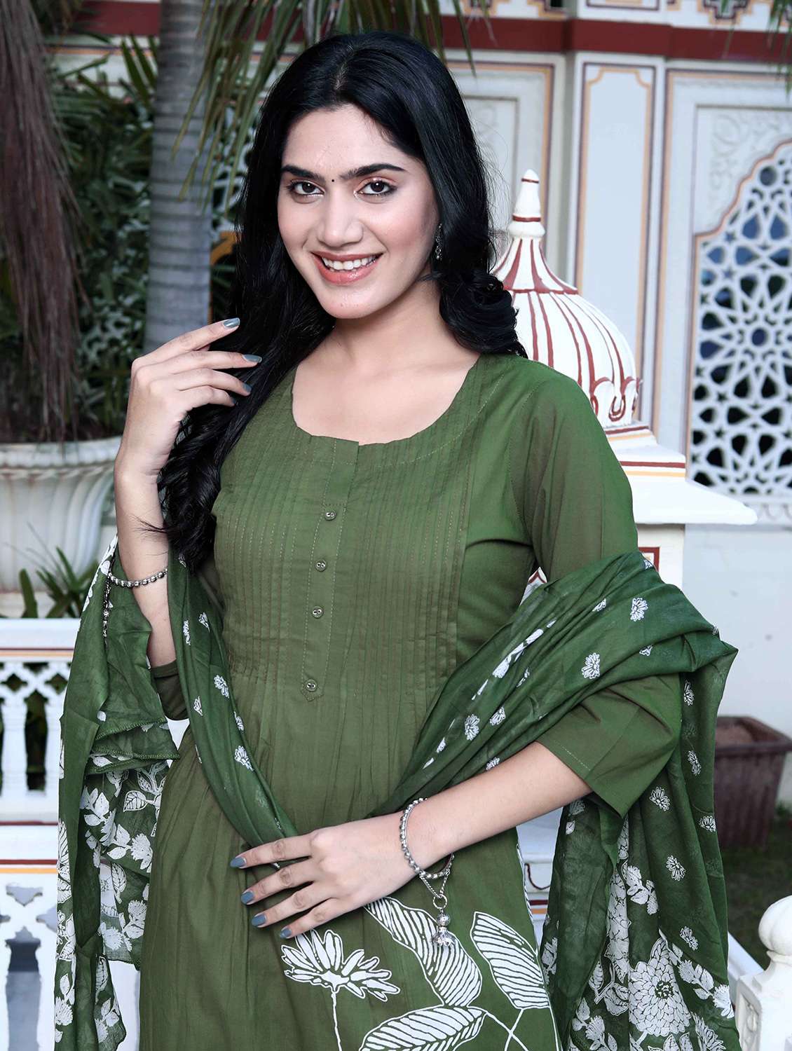 women floral three quarter sleeve kurta pant with dupatta set - 22285689 -  Standard Image - 5