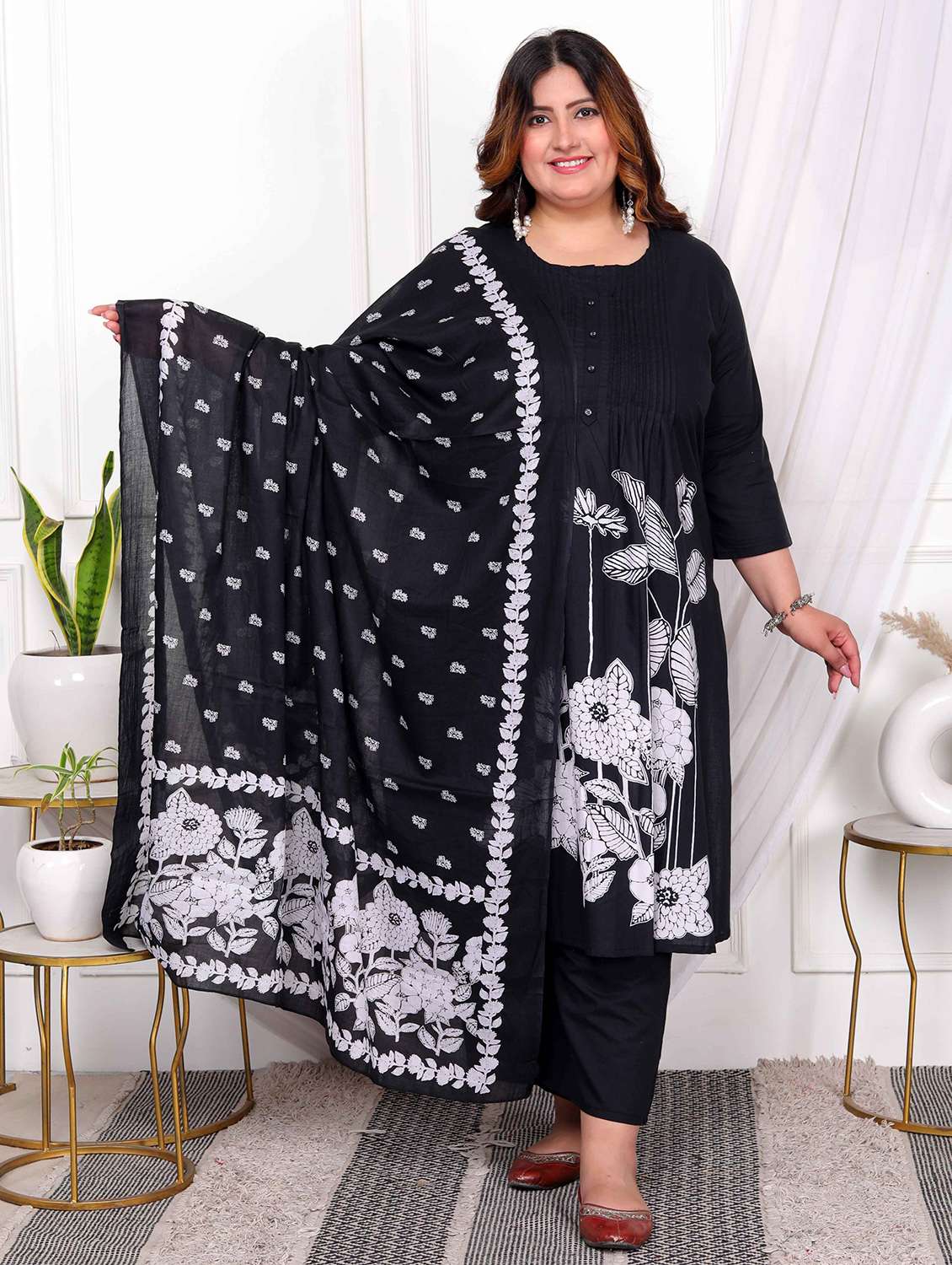 women plus size floral three quarter sleeve kurta pant with dupatta set