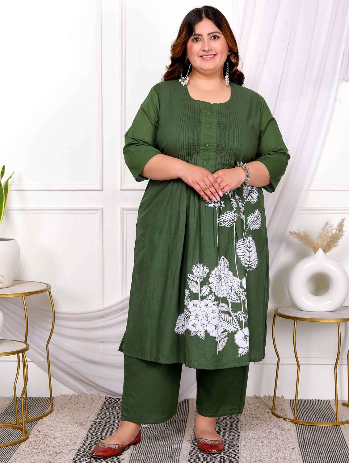 women plus size floral three quarter sleeve kurta pant set