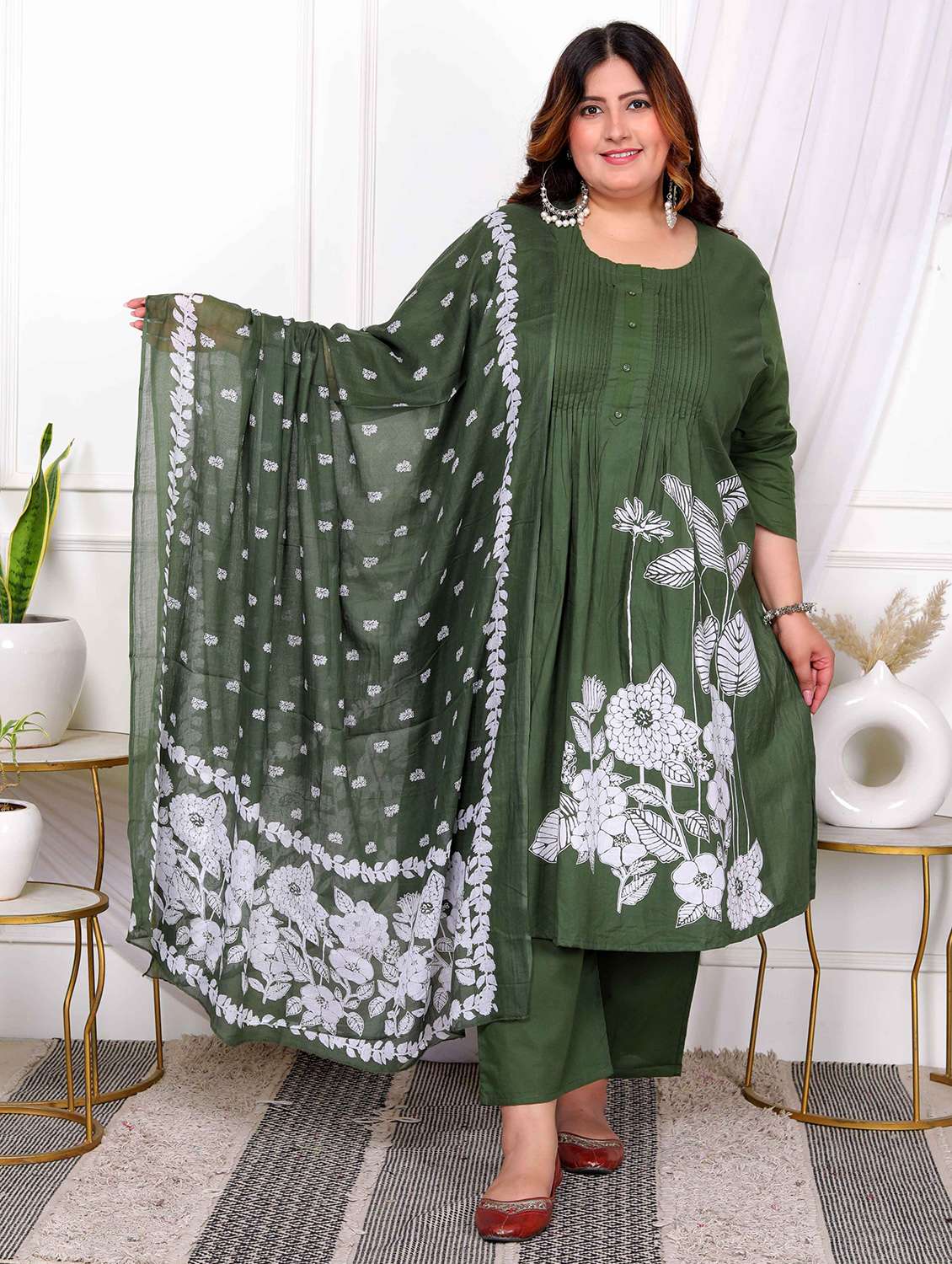 women plus size floral three quarter sleeve kurta pant with dupatta set