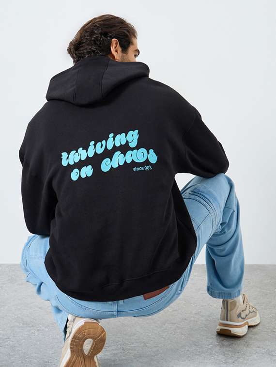 men typographic long sleeve oversized sweatshirt