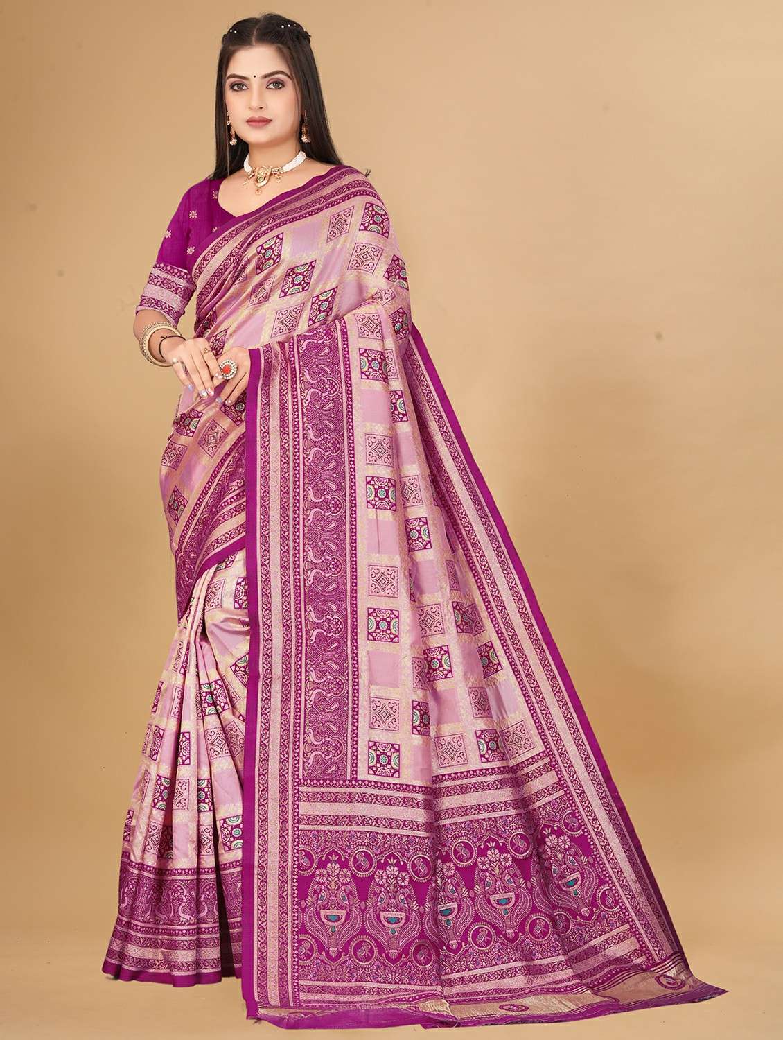 women self design banarasi saree with blouse