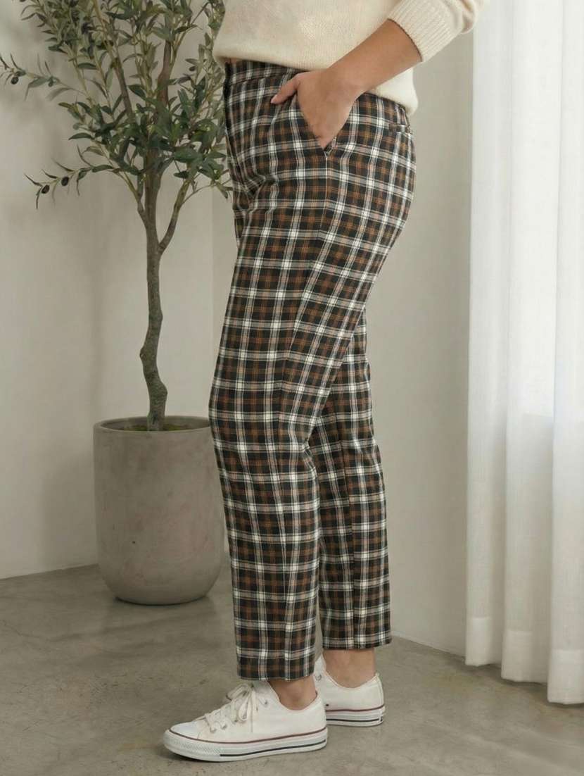 women checkeerd high rise straight trouser