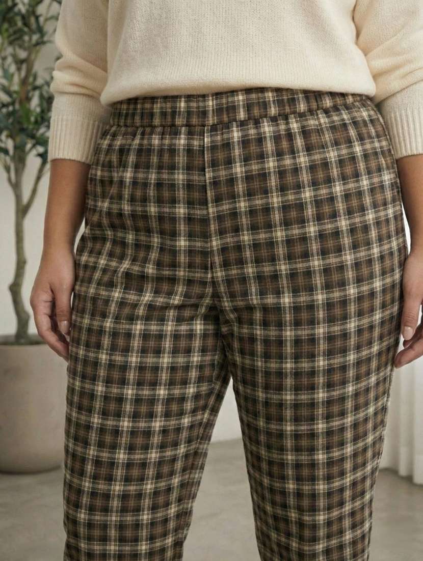 women checkeerd high rise straight trouser - 22285943 -  Standard Image - 5