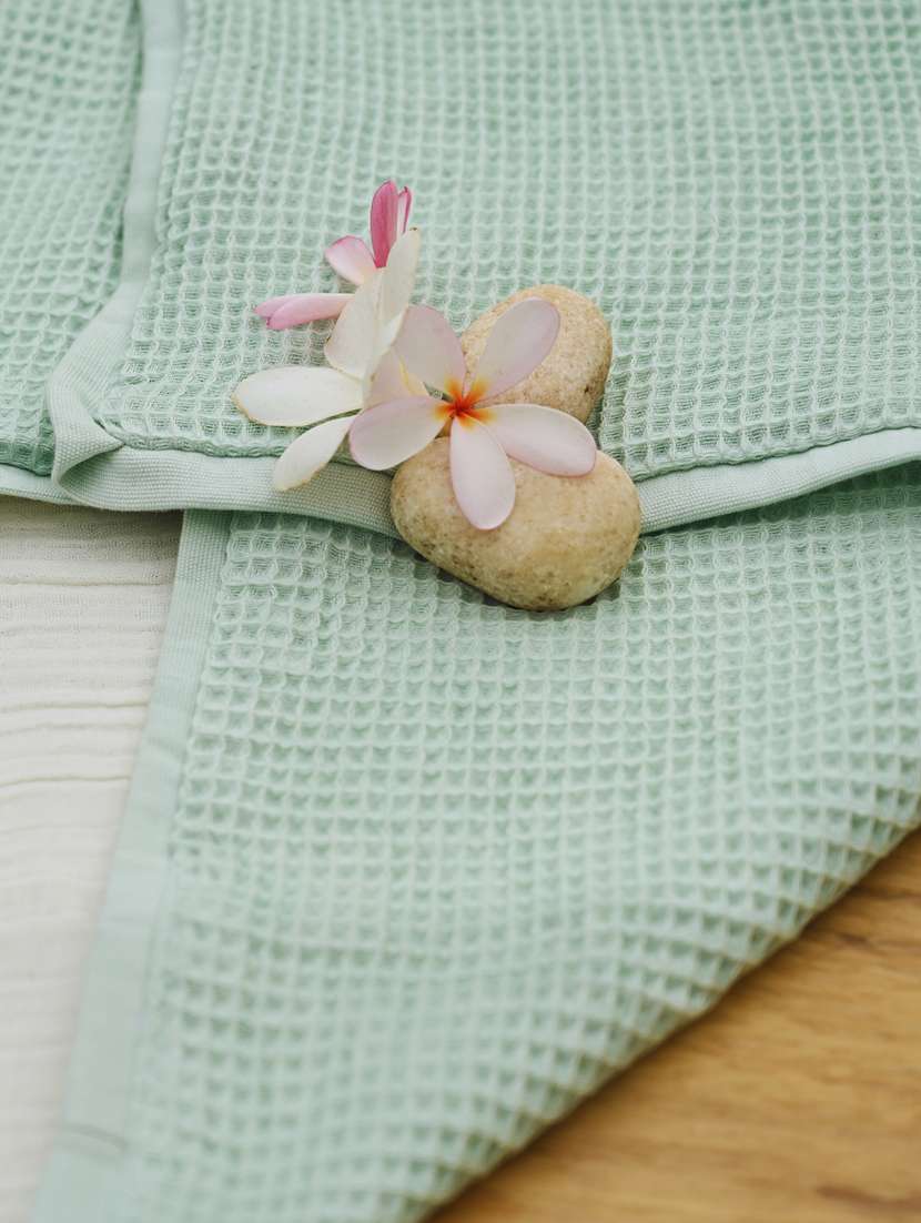 kids solid bath towel - 22285953 -  Standard Image - 3