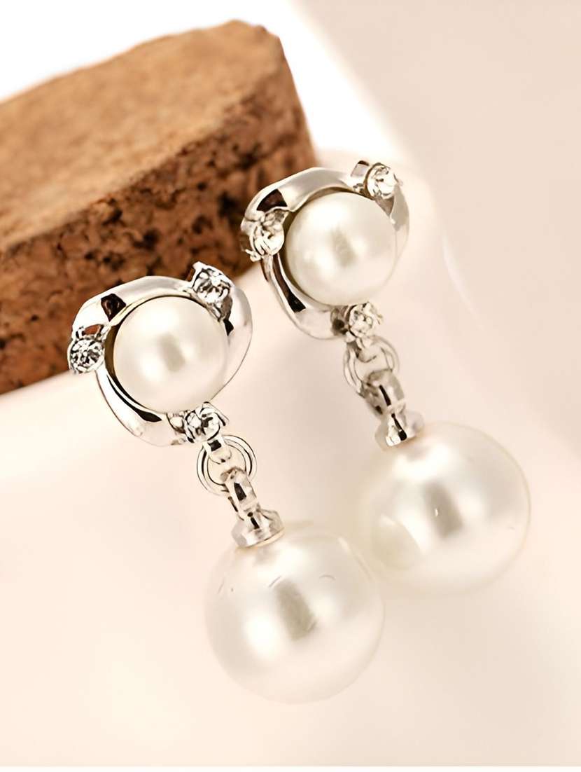 women silver drop earring