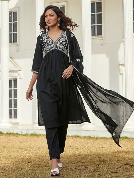 women solid with work three quarter sleeve kurta pant with dupatta set