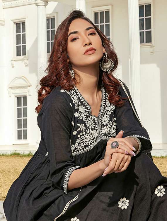 Women Solid With Work Three Quarter Sleeve Kurta Pant With Dupatta Set - 22286465 -  Standard Image - 3