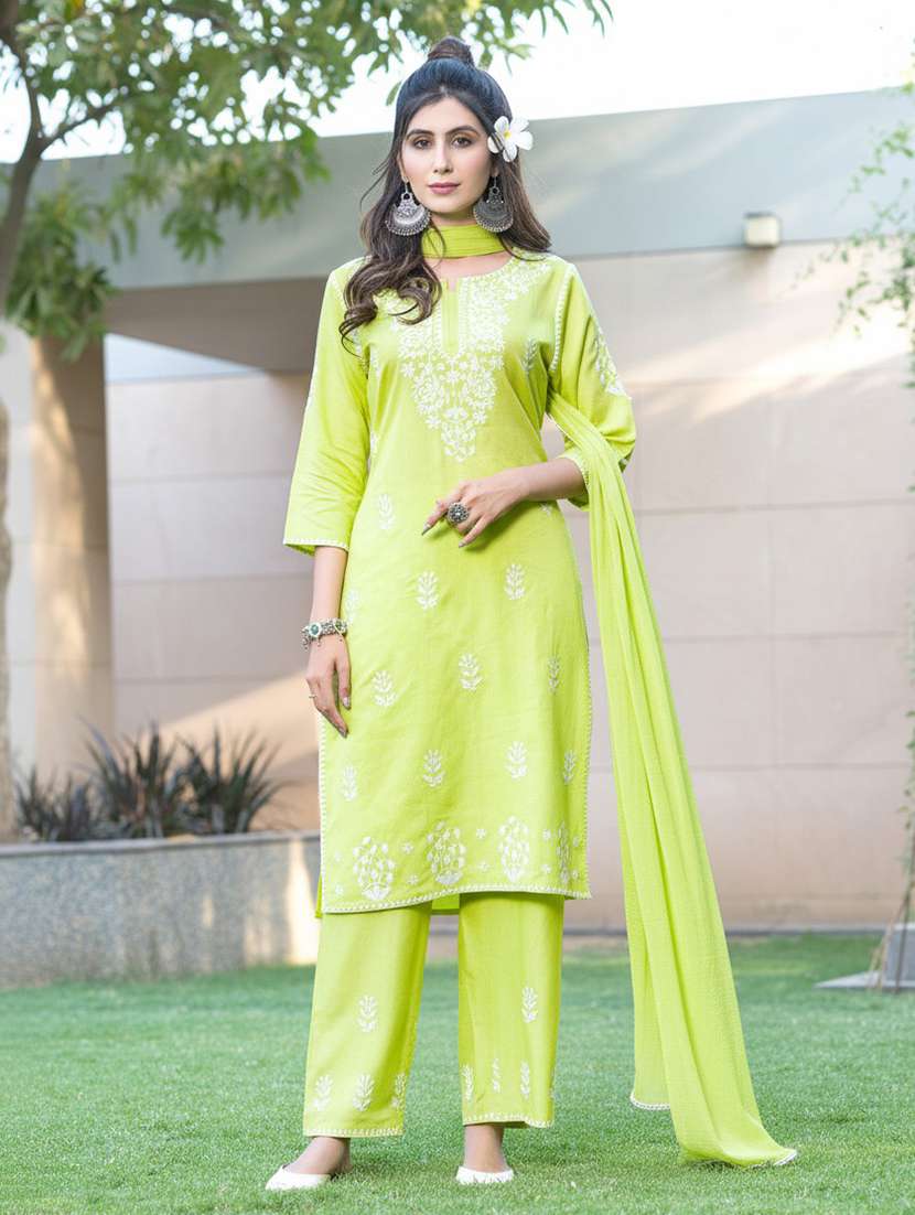 women solid with work three quarter sleeve kurta pant with dupatta set