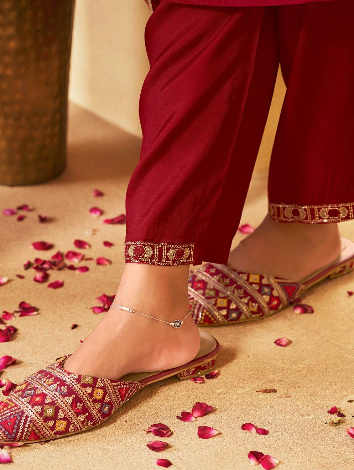 women solid with work three quarter sleeve kurta pant with dupatta set - 22286469 -  Standard Image - 5