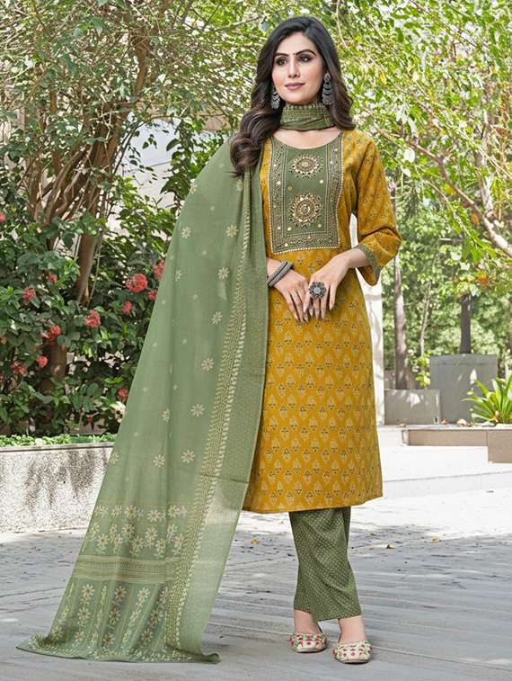 women printed three quarter sleeve kurta pant with dupatta set