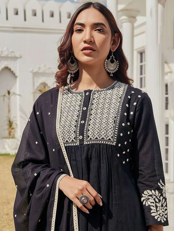Women Solid With Work Three Quarter Sleeve Kurta Pant With Dupatta Set - 22286499 -  Standard Image - 5