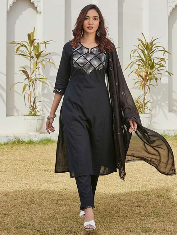 women solid with work three quarter sleeve kurta pant with dupatta set