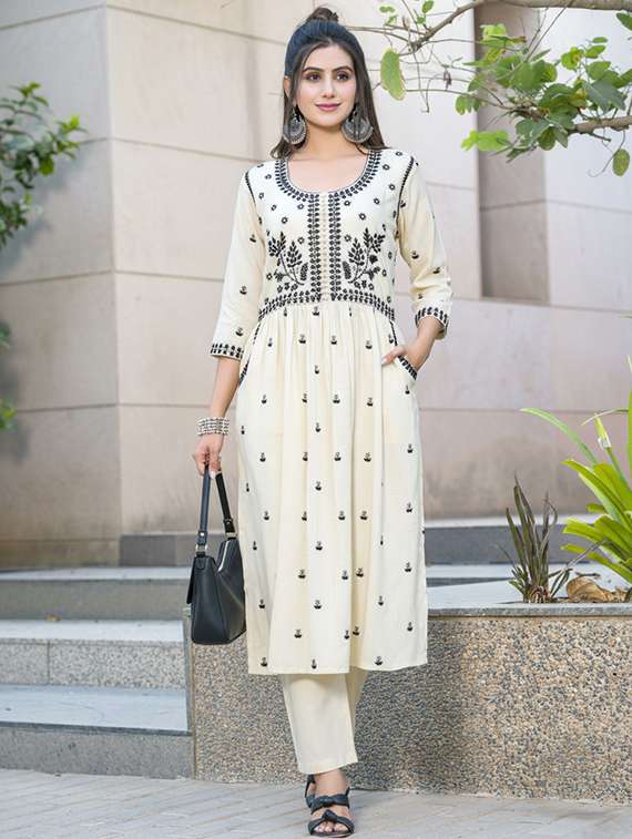 women solid with work three quarter sleeve kurta pant set