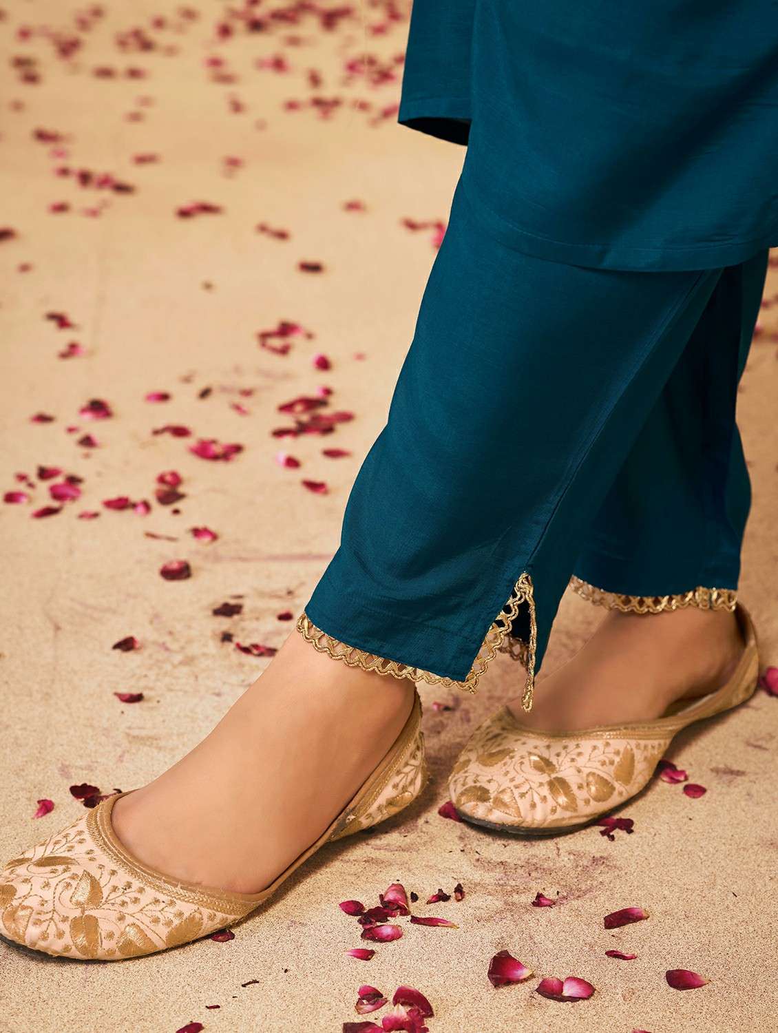 women solid with work three quarter sleeve kurta pant with dupatta set - 22286511 -  Standard Image - 5