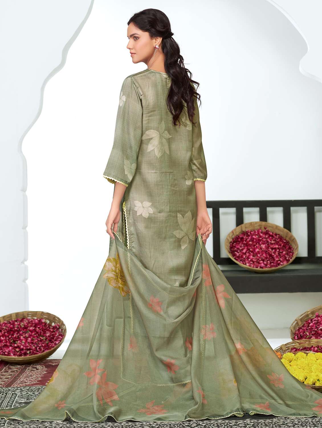 women floral three quarter sleeve kurta palazzo with dupatta set - 22286514 -  Standard Image - 3