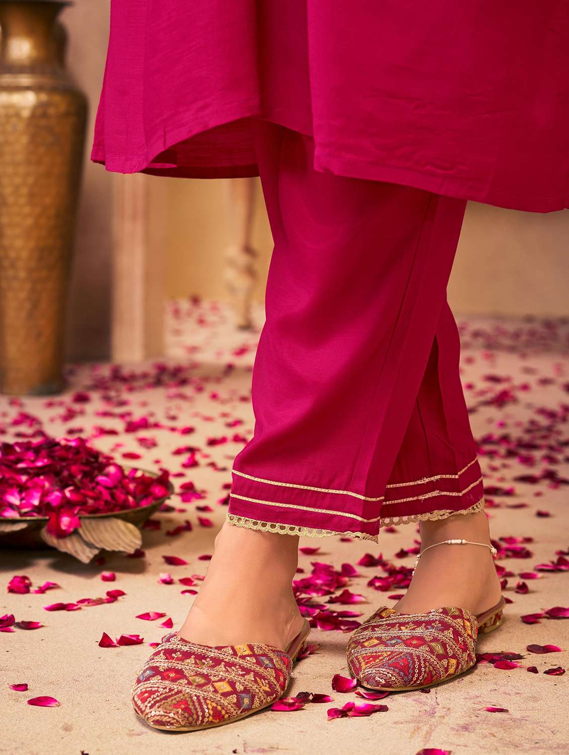 women solid with work three quarter sleeve kurta pant with dupatta set - 22286516 -  Standard Image - 5