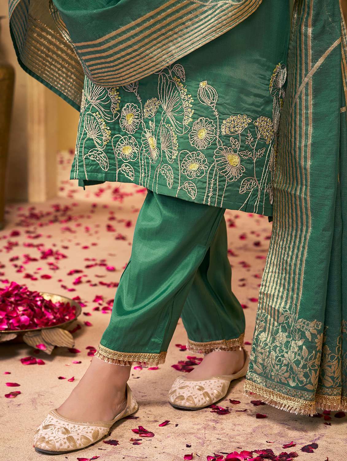 women solid with work three quarter sleeve kurta pant with dupatta set - 22286520 -  Standard Image - 5