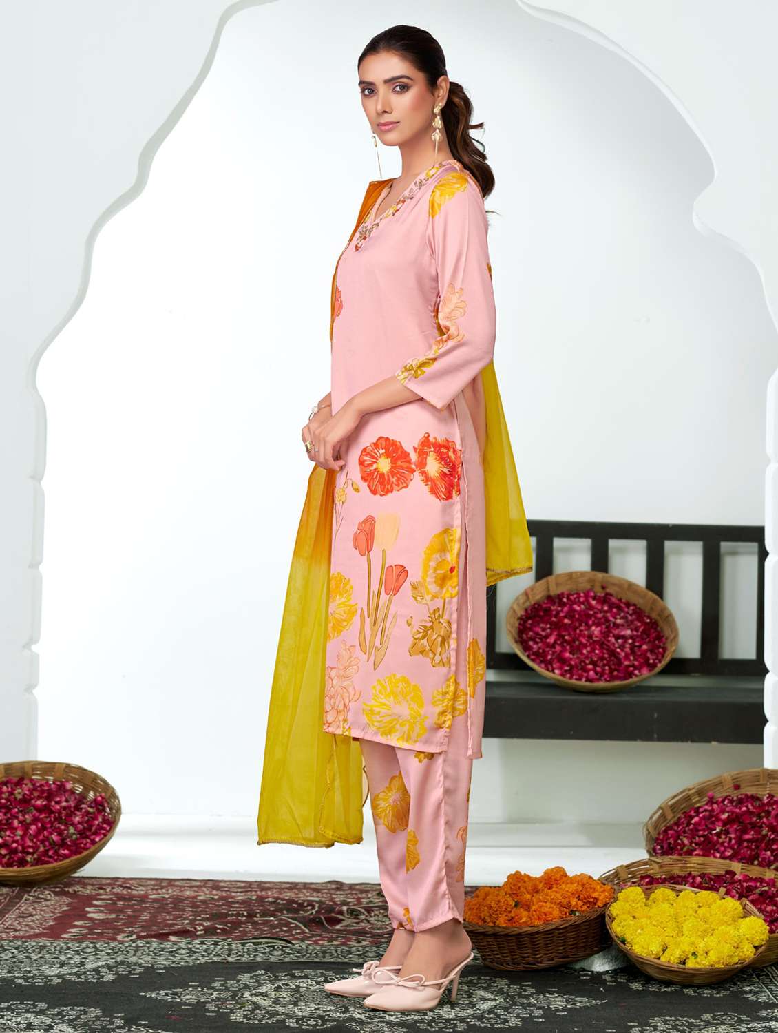 women floral three quarter sleeve kurta pant with dupatta set - 22286522 -  Standard Image - 3