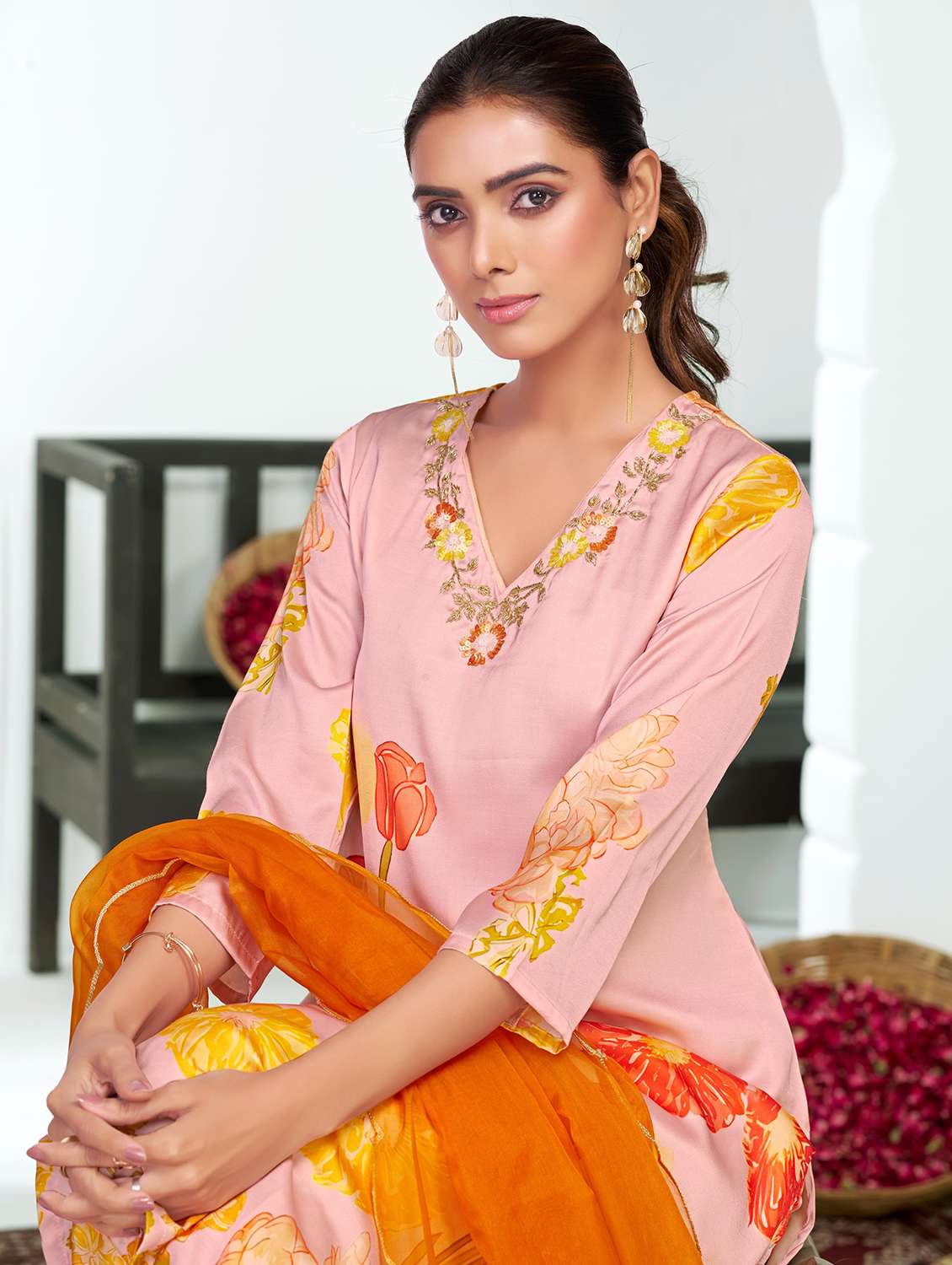 women floral three quarter sleeve kurta pant with dupatta set - 22286522 -  Standard Image - 5