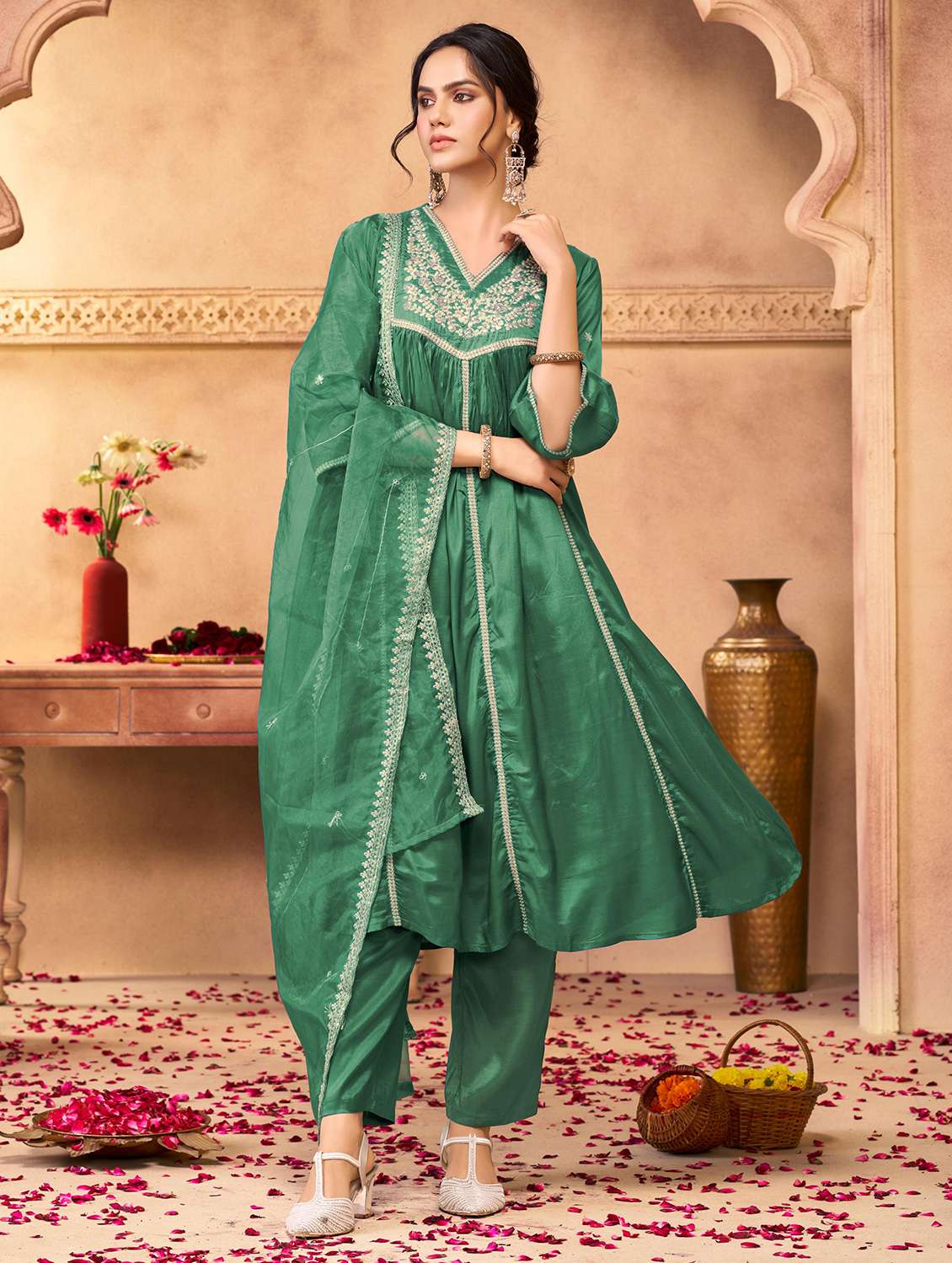 women solid with work three quarter sleeve kurta pant with dupatta set