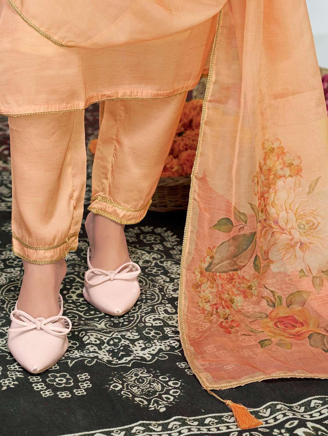 women floral three quarter sleeve kurta pant with dupatta set - 22286542 -  Standard Image - 5