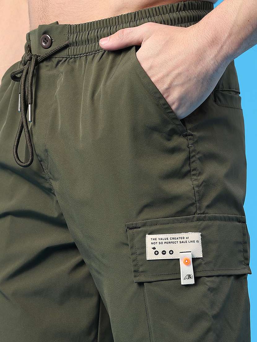 men solid mid rise regular fit cargo - 22286922 -  Standard Image - 5