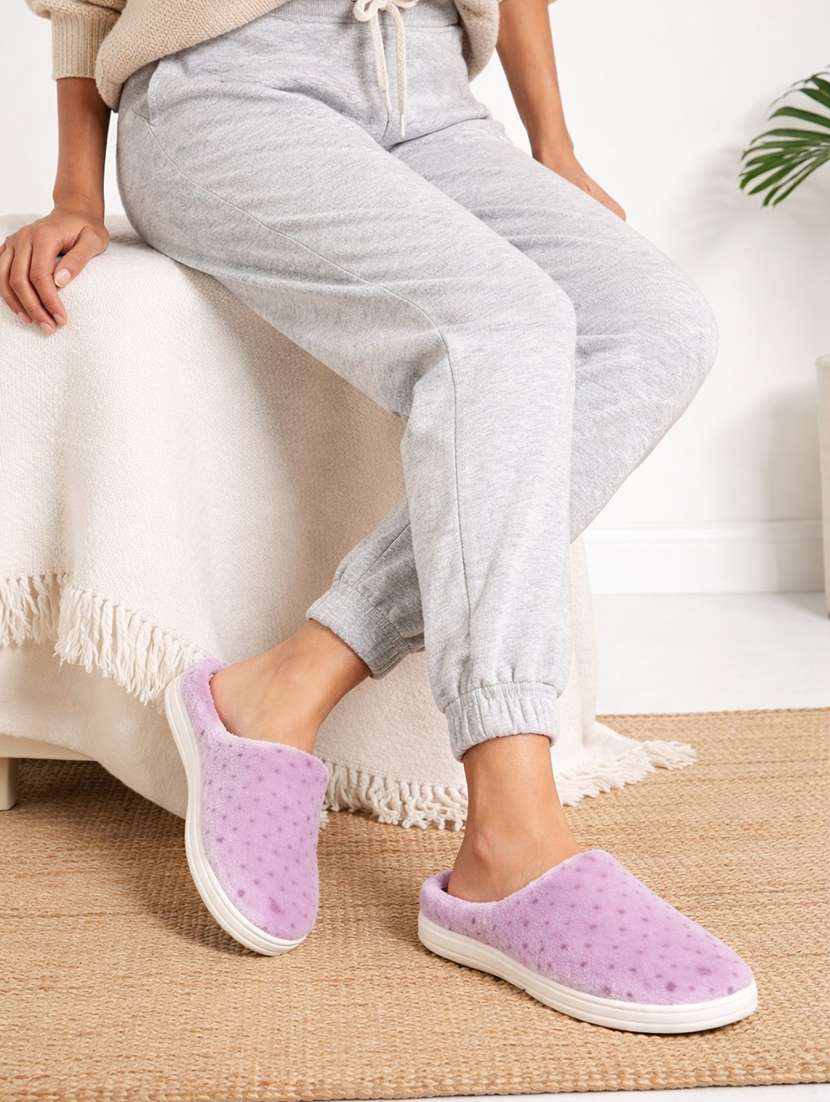 women printed slip on winterwear slipper