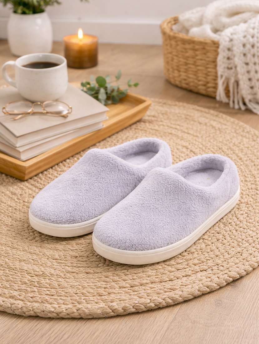 women solid slip on winterwear slipper