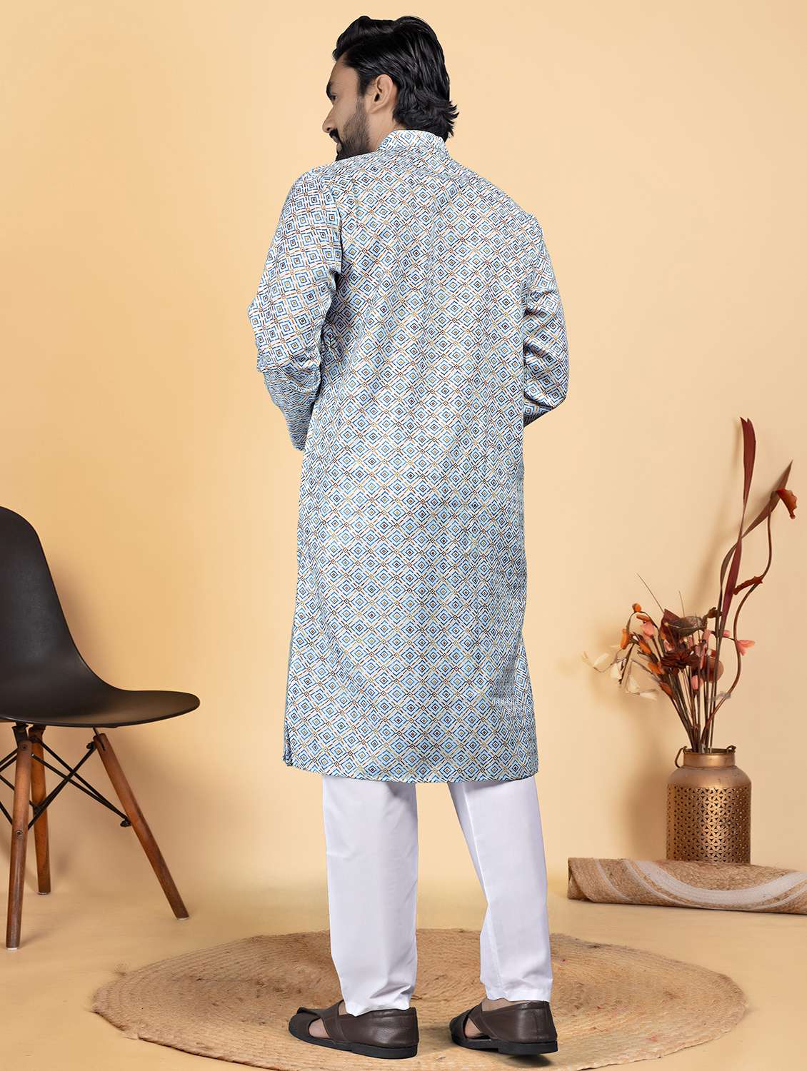 men printed mandarin neck long kurta - 22286971 -  Standard Image - 3
