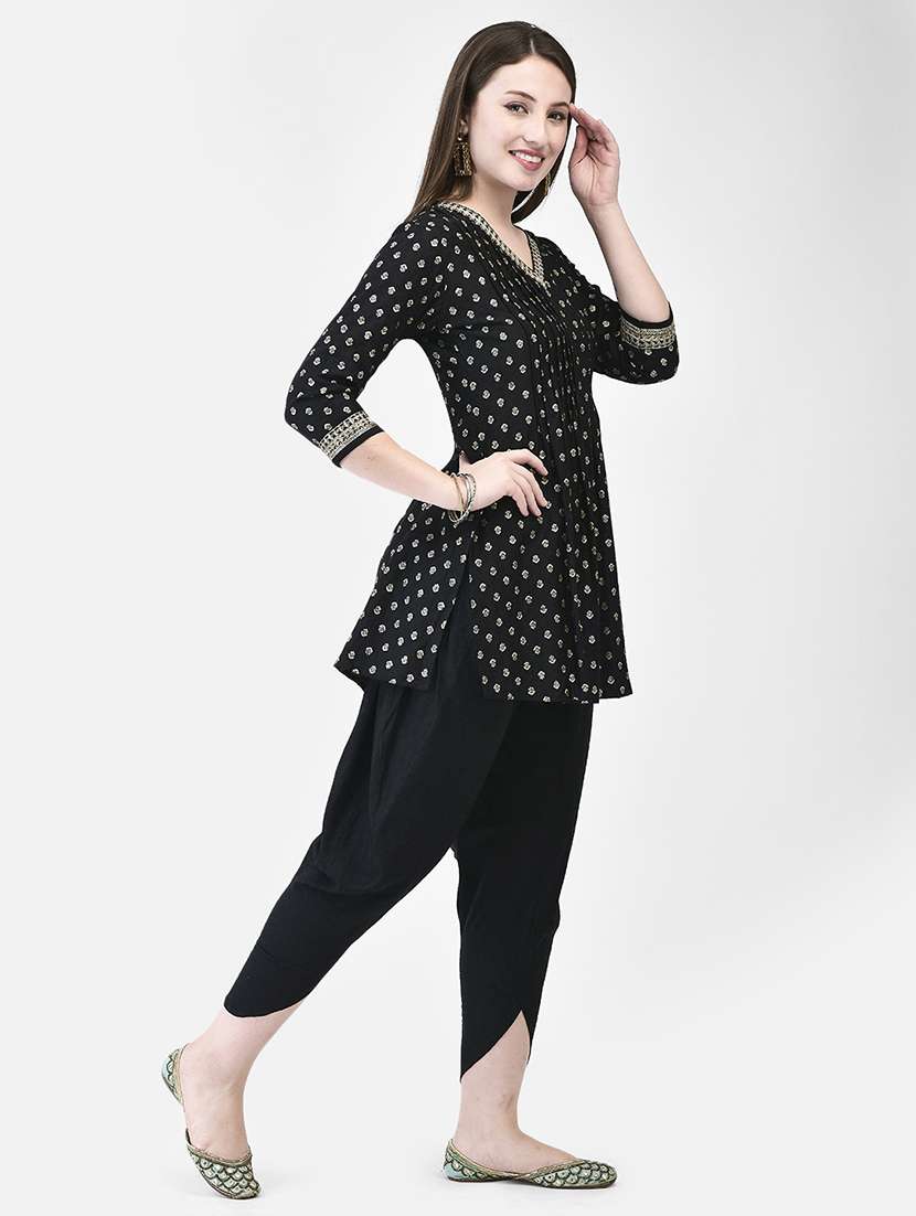women printed  three quarter sleeve a-line kurti - 22287102 -  Standard Image - 3