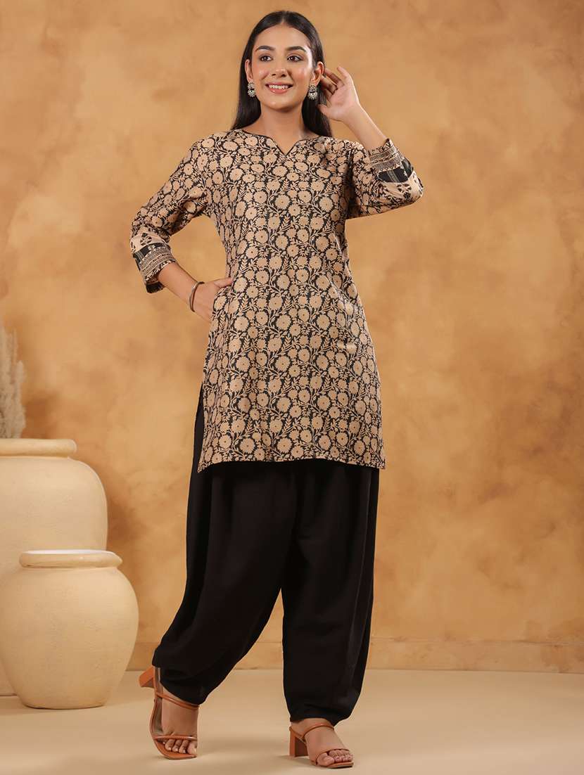 women floral three quarter sleeve straight kurti - 22287103 -  Standard Image - 3