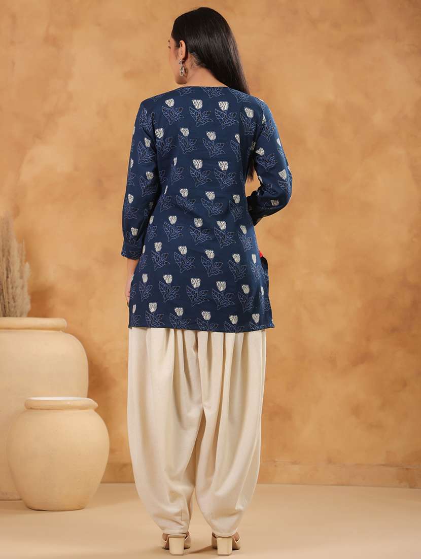 women floral printed three quarter sleeve a-line kurti - 22287109 -  Standard Image - 3