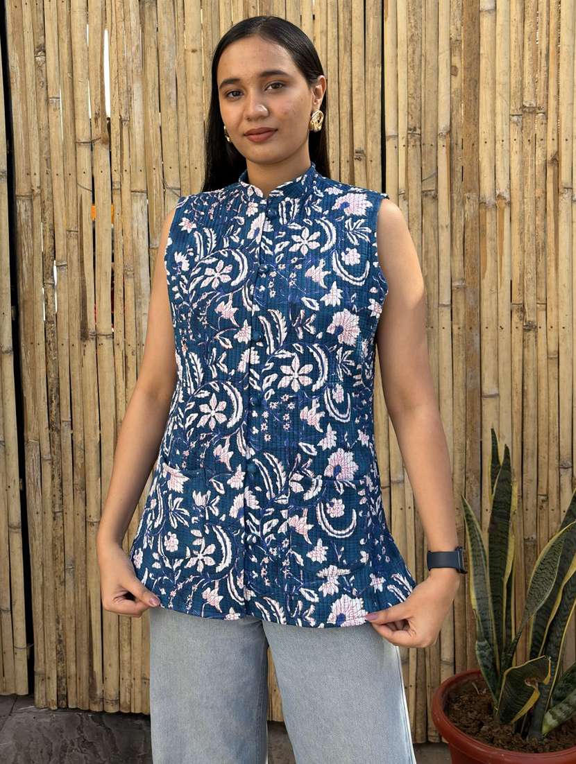 women printed mandarin neck sleeveless jacket