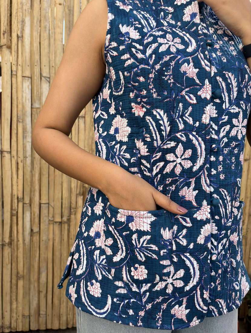 women printed mandarin neck sleeveless jacket - 22287688 -  Standard Image - 3