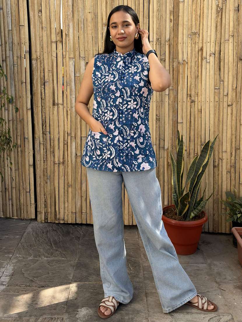 women printed mandarin neck sleeveless jacket - 22287688 -  Standard Image - 5