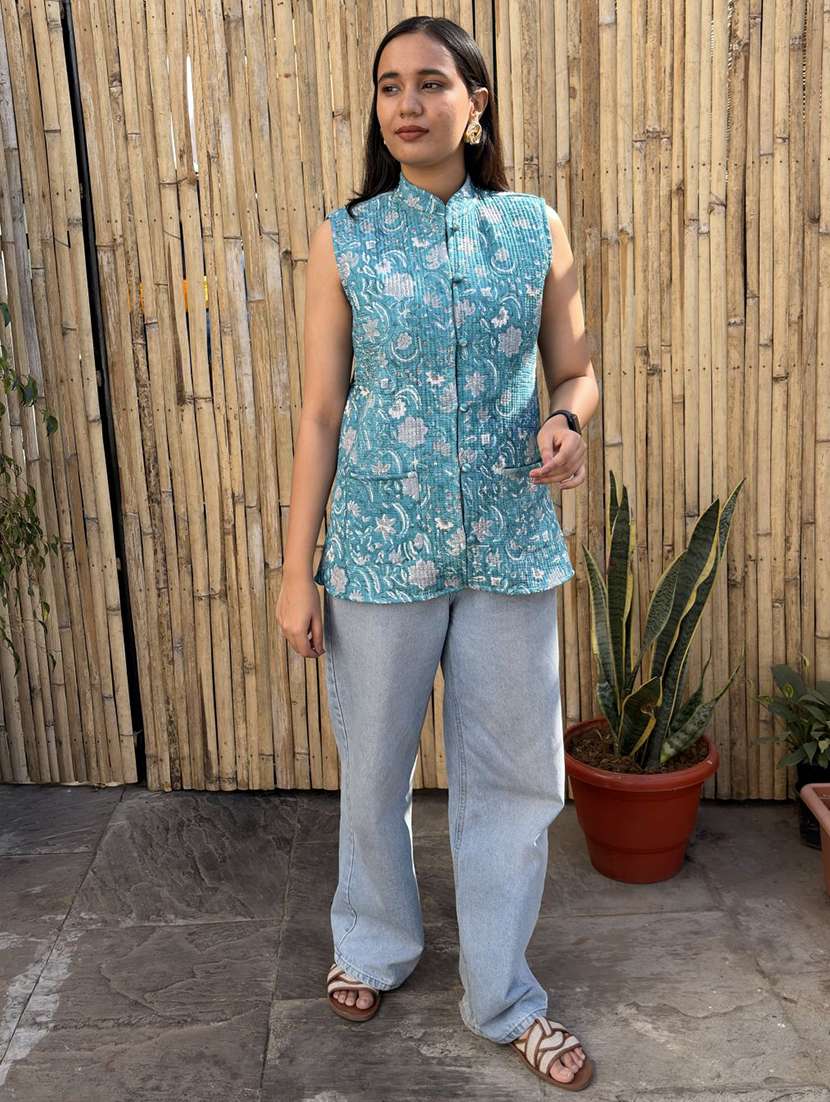 women printed mandarin neck sleeveless jacket - 22287689 -  Standard Image - 5