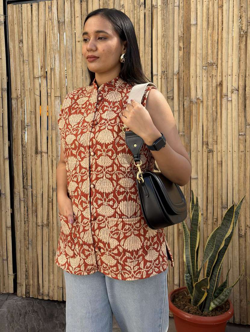 women printed mandarin neck sleeveless jacket