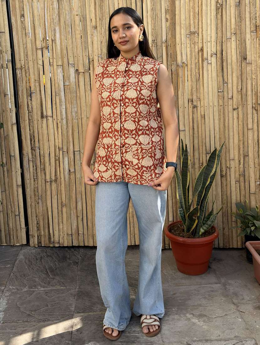 women printed mandarin neck sleeveless jacket - 22287691 -  Standard Image - 5