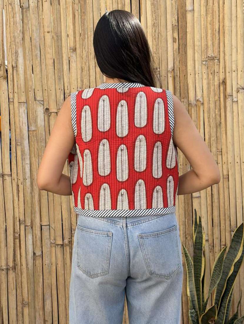 women printed mandarin neck sleeveless jacket - 22287693 -  Standard Image - 3